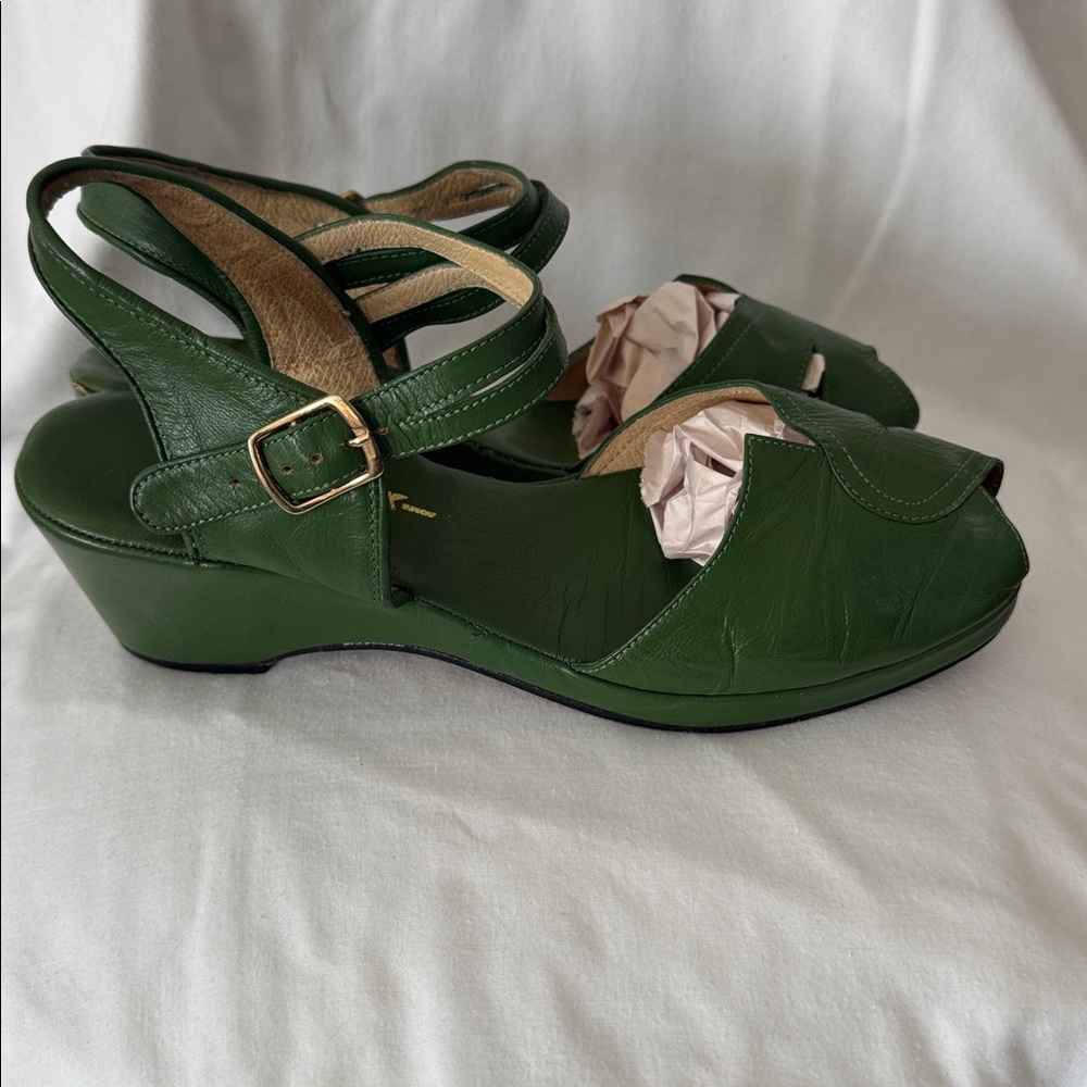 RE-MIX Green 1940’s style Leather Women's Sandals - Picture 2 of 5